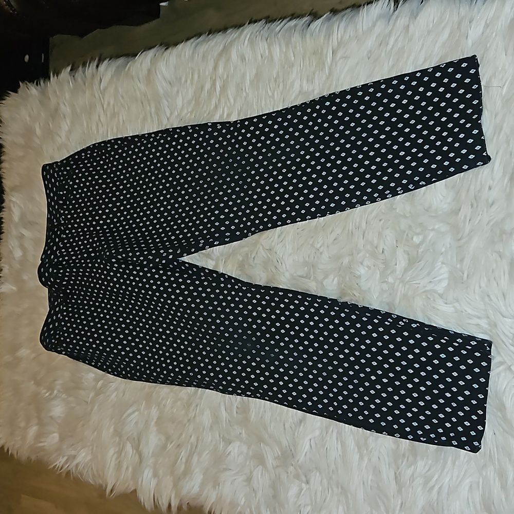 ~~GAP Signature Skinny Ankle Pants – Black & White Pattern, Size 6~~
